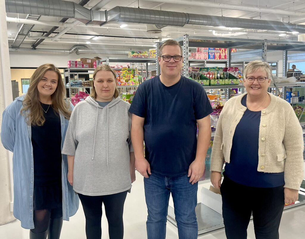 Christina Bjørge, webansvarlig hos Godtesjuk, sammen med Merete Knutsen, Kristoffer Breivik og Aasveig Forsland fra Ålesund Vekst.