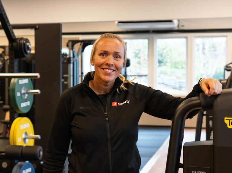 – Områdeleder Trine Urkedal Roth gleder seg til å ønske folk velkommen til det nye Sporty-senteret i Ratvika. (Pressefoto)