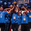 Til topps! Laget Googolplex fra Aalesund International School ble kåret til Champions under årets First Lego League i Ålesund, og skal nå representere byen i den skandinaviske finalen i Sandnes. (Foto: MEMORIA)