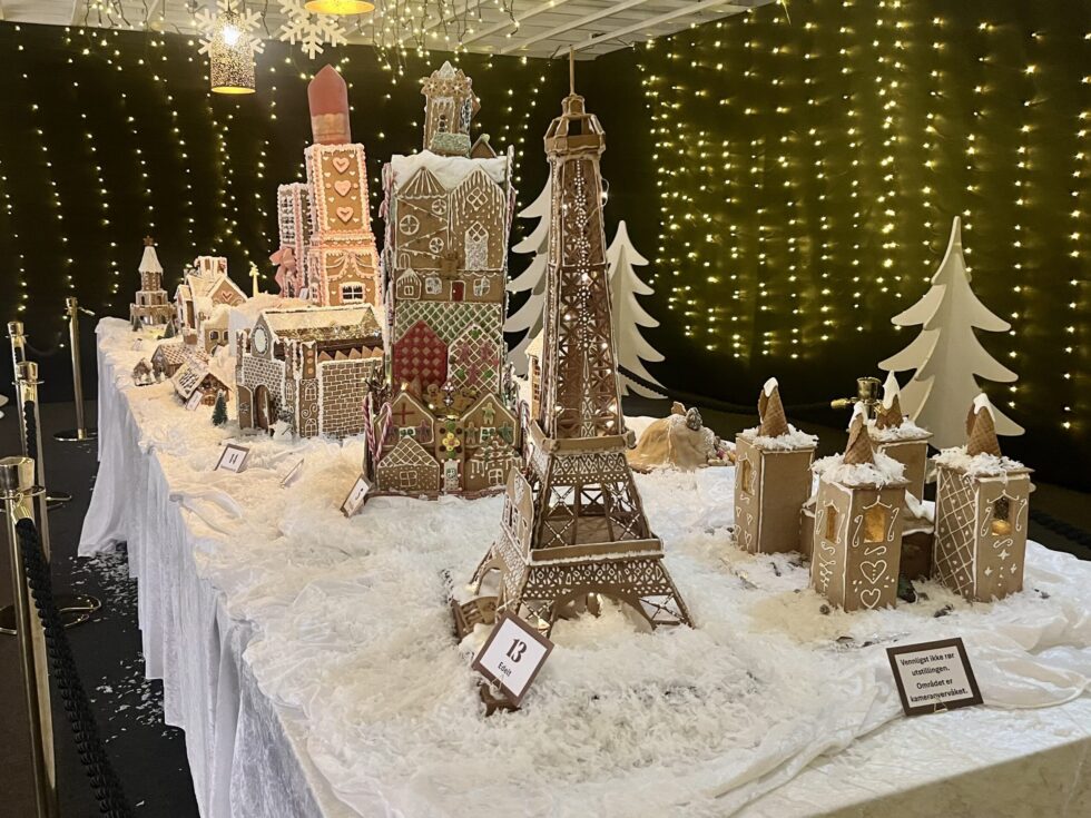 Pepperkakebyen på Moa. (Foto: A. S. Trandal)