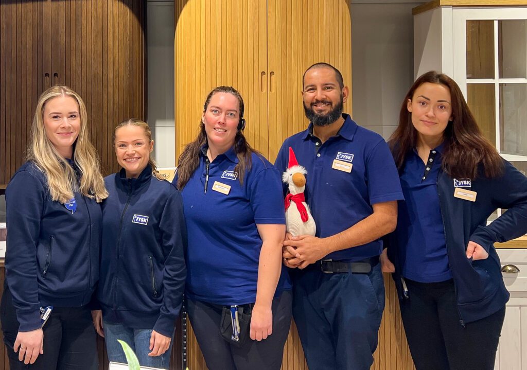 Fra venstre meg, Vilde Bergsagel Møller, Stephanie Thorel, Simon Teien-Måseide, Sofie Valde. (Foto: Jysk Breivika)