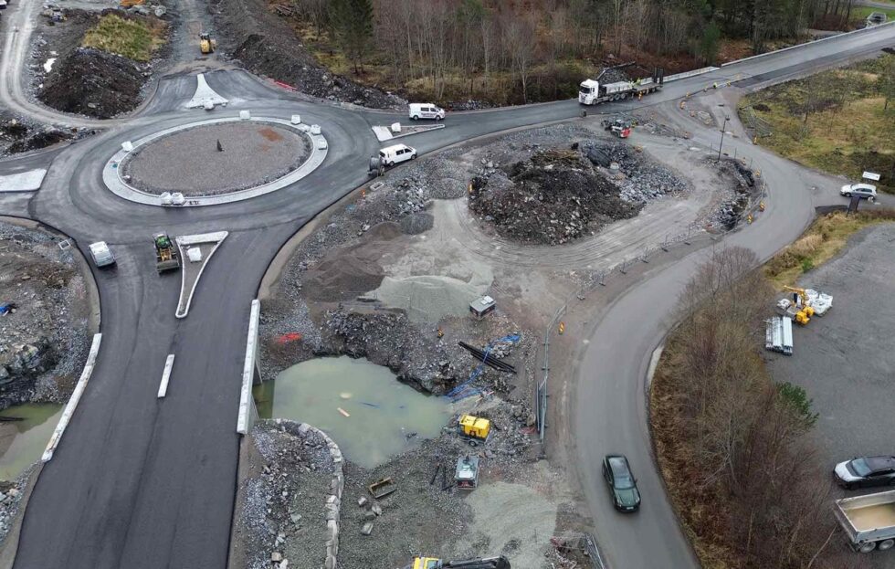 Den nye rundkøyringa tar form. Foto: Eivind Finnes